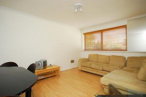 2 bed Apartment for rent in Battersea. From O'Sullivan Property - London