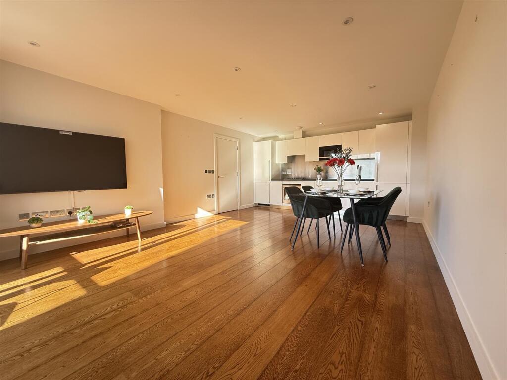 2 bed Apartment for rent in London. From O'Sullivan Property - London 2 bed Apartment for rent in London. From O'Sullivan Property - London