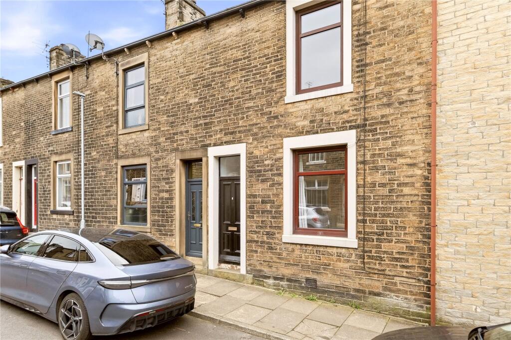 3 bed Mid Terraced House for rent in Barnoldswick. From Pad - 2 - Let - Barnoldswick 3 bed Mid Terraced House for rent in Barnoldswick. From Pad - 2 - Let - Barnoldswick