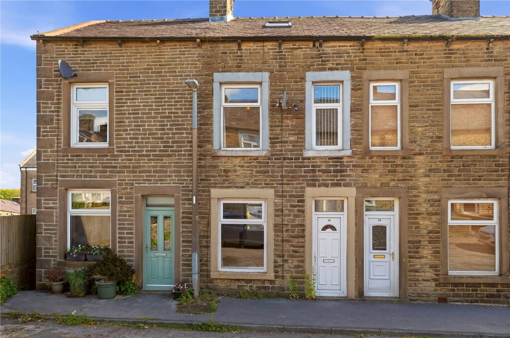 2 bed Mid Terraced House for rent in Barnoldswick. From Pad - 2 - Let - Barnoldswick 2 bed Mid Terraced House for rent in Barnoldswick. From Pad - 2 - Let - Barnoldswick
