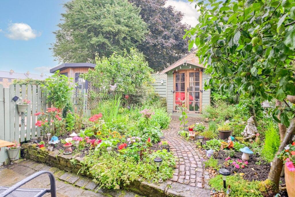 2 bed Mid Terraced House for rent in Barnoldswick. From Pad - 2 - Let - Barnoldswick 2 bed Mid Terraced House for rent in Barnoldswick. From Pad - 2 - Let - Barnoldswick