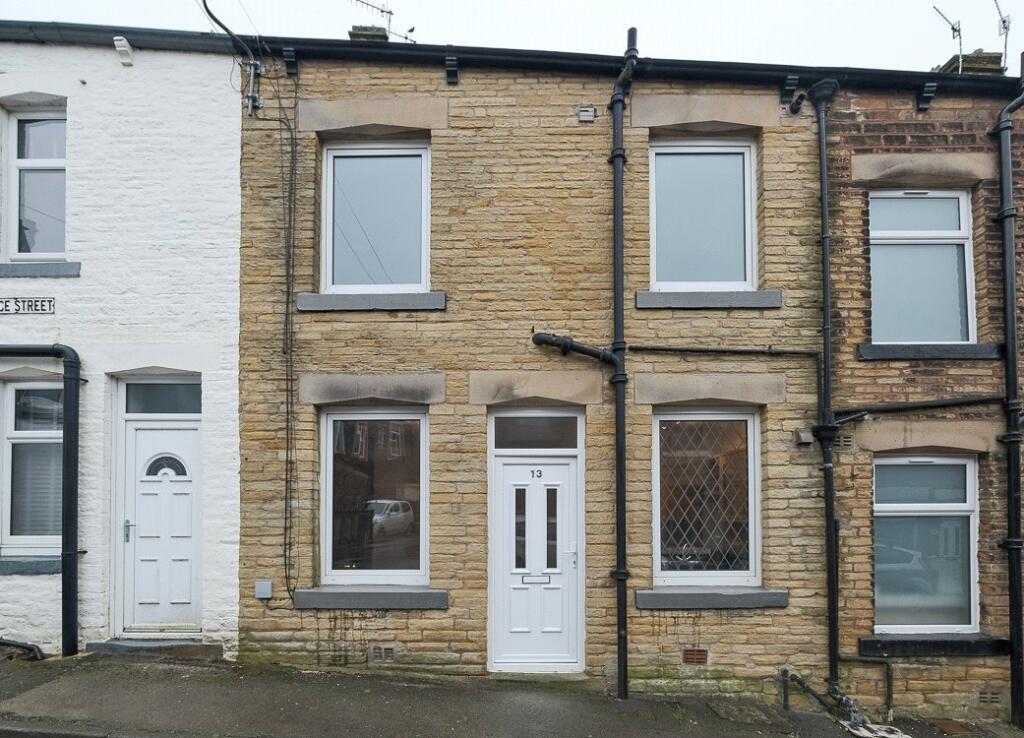1 bed Mid Terraced House for rent in Barnoldswick. From Pad - 2 - Let - Barnoldswick