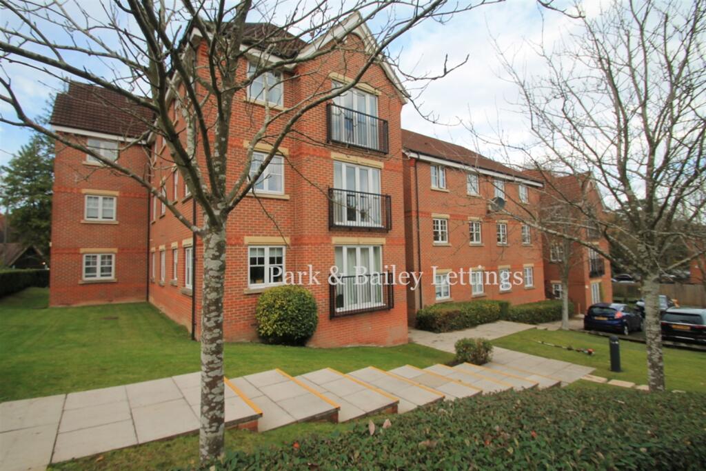 2 bed 1st Floor Flat for rent in Caterham. From Park & Bailey