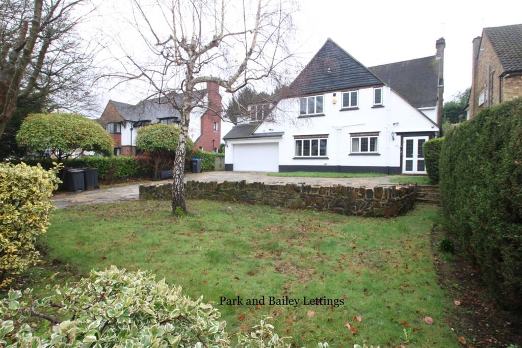 5 bed Detached for rent in Purley. From Park & Bailey