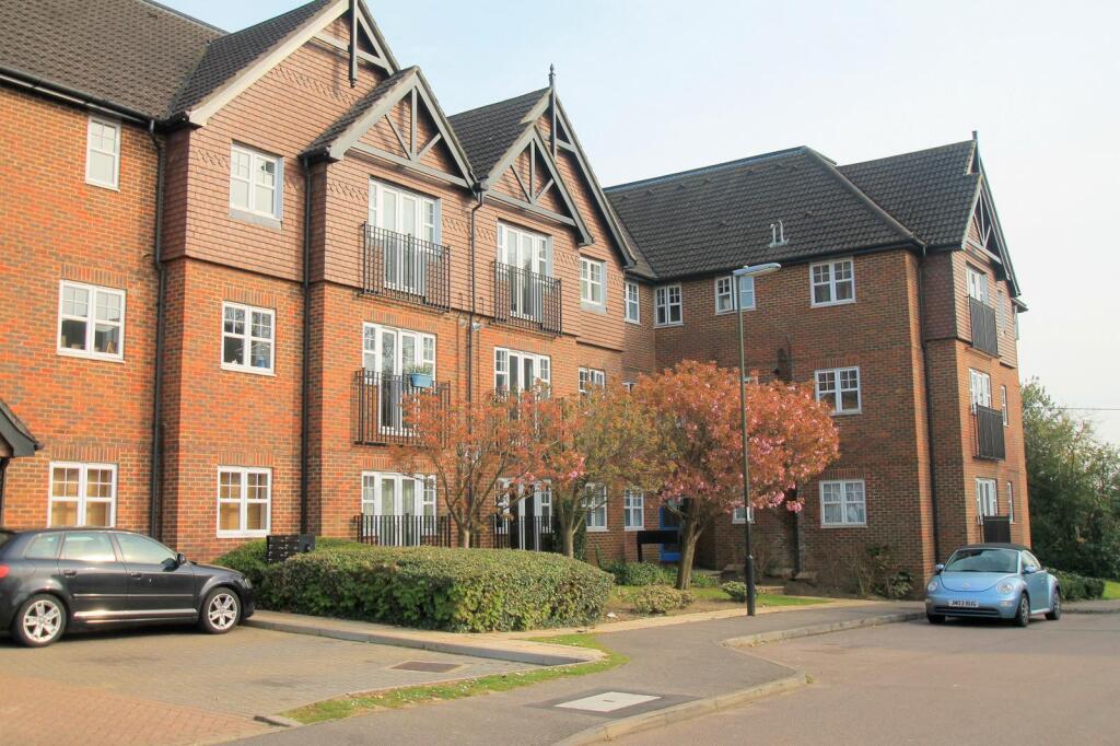 2 bed Apartment for rent in Copthorne. From Park & Bailey