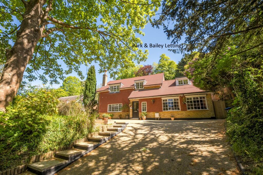 4 bed Detached for rent in Warlingham. From Park & Bailey
