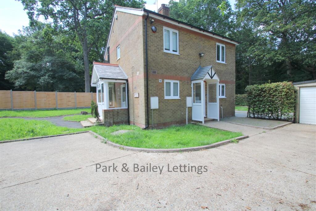 3 bed Detached for rent in Purley. From Park & Bailey