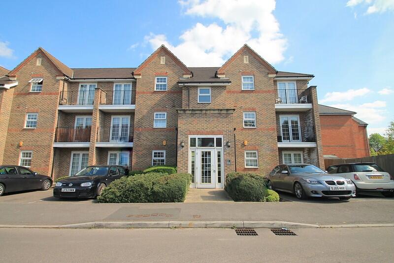 2 bed 1st Floor Flat for rent in Netherne On-The-Hill. From Park & Bailey