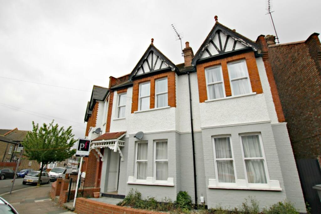 4 bed Semi-Detached House for rent in Willesden. From Parkinson Farr