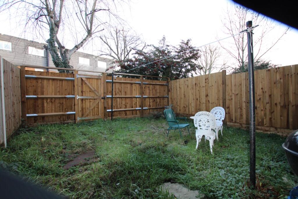 4 bed Mid Terraced House for rent in Hendon. From parkinsonfarr - Willesden Green 4 bed Mid Terraced House for rent in Hendon. From parkinsonfarr - Willesden Green