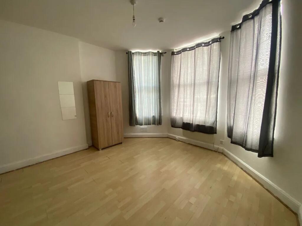 0 bed 1st Floor Flat for rent in Willesden. From parkinsonfarr - Willesden Green