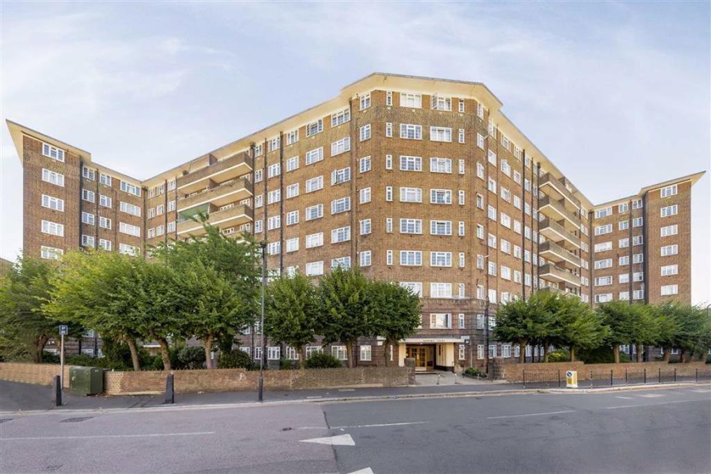 2 bed 1st Floor Flat for rent in Willesden. From parkinsonfarr - Willesden Green