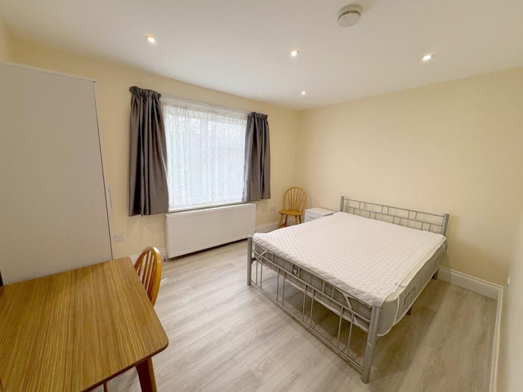 0 bed 1st Floor Flat for rent in Willesden. From parkinsonfarr - Willesden Green