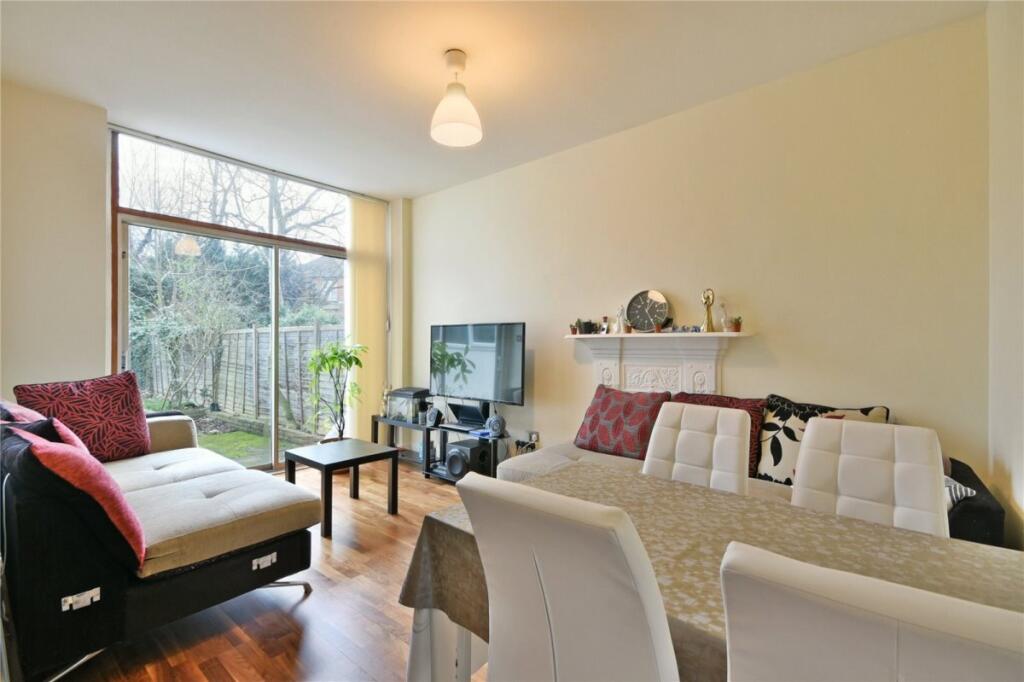 2 bed 1st Floor Flat for rent in Willesden. From parkinsonfarr - Willesden Green