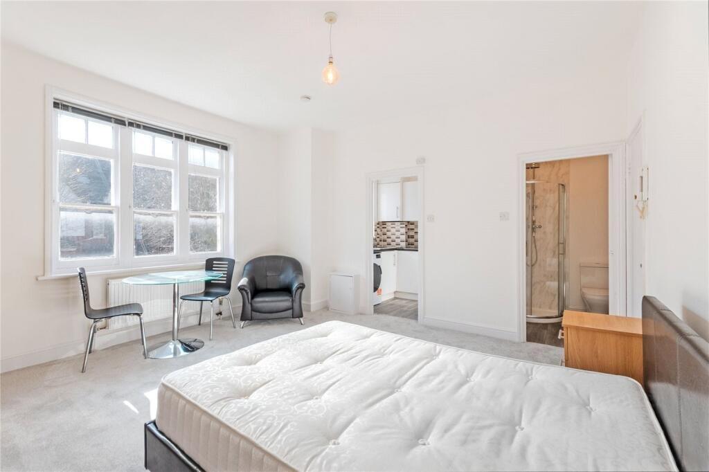 4 bed 1st Floor Flat for rent in Willesden. From parkinsonfarr - Willesden Green 4 bed 1st Floor Flat for rent in Willesden. From parkinsonfarr - Willesden Green