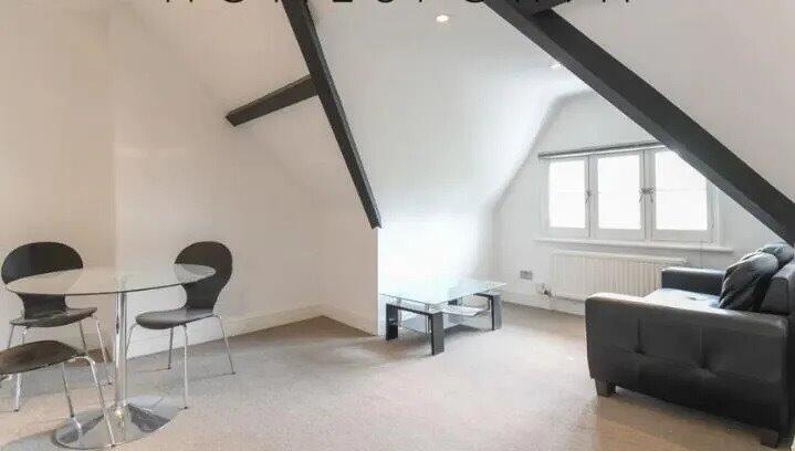 2 bed 1st Floor Flat for rent in Willesden. From parkinsonfarr - Willesden Green