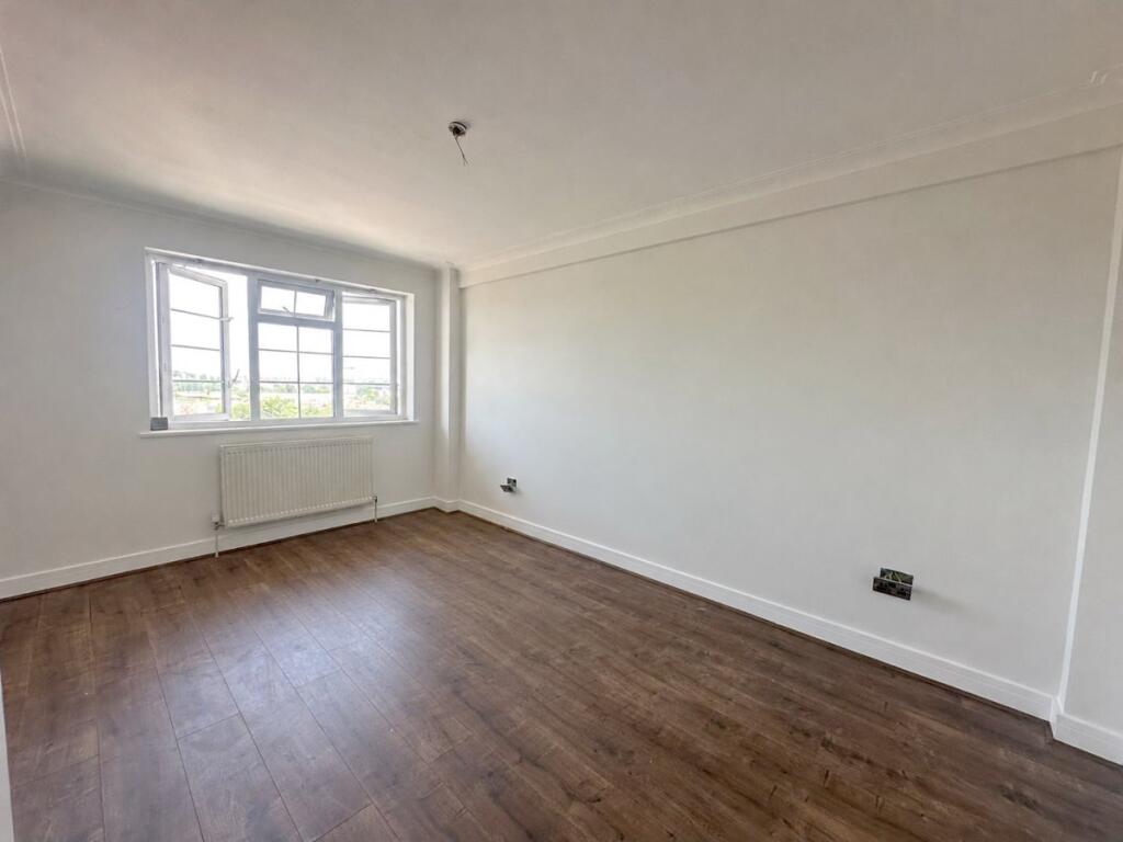 1 bed 1st Floor Flat for rent in Willesden. From parkinsonfarr - Willesden Green