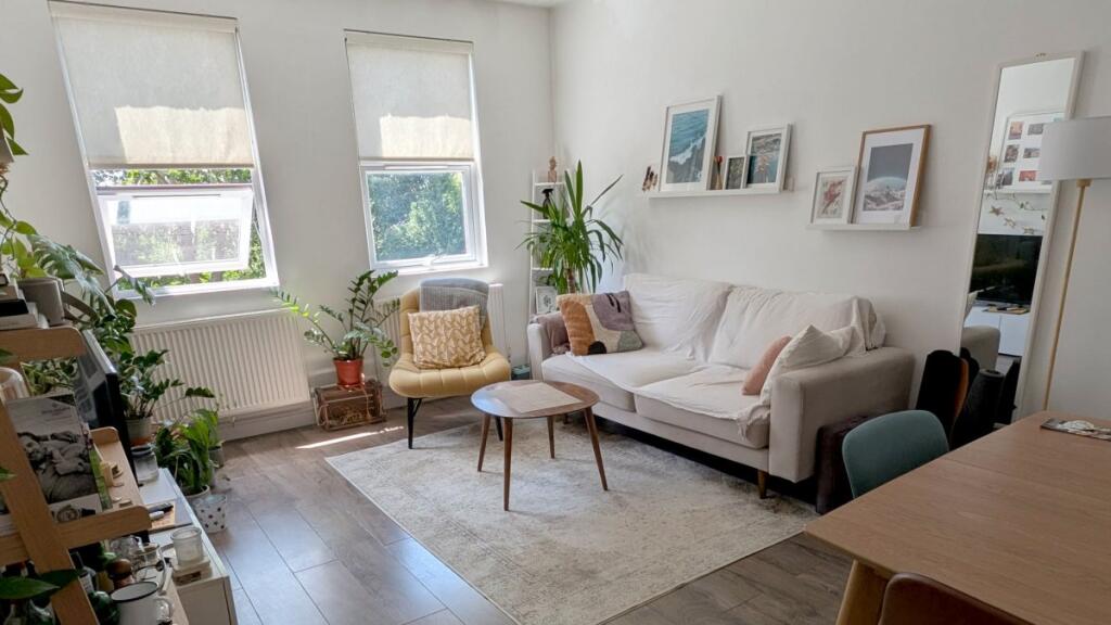 1 bed 1st Floor Flat for rent in Willesden. From parkinsonfarr - Willesden Green