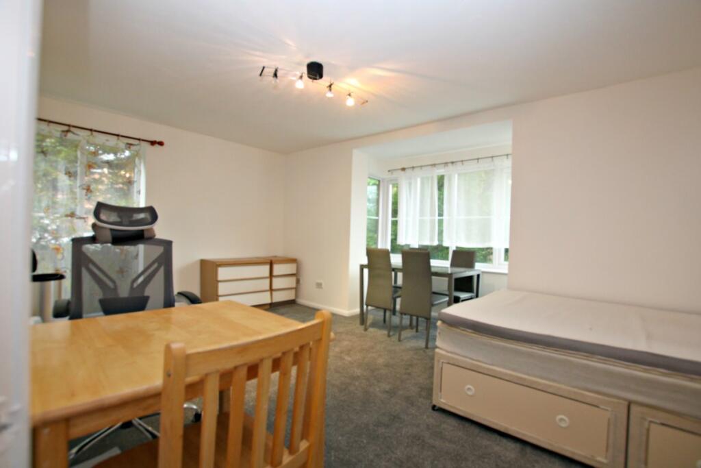 4 bed 1st Floor Flat for rent in Hendon. From parkinsonfarr - Willesden Green 4 bed 1st Floor Flat for rent in Hendon. From parkinsonfarr - Willesden Green