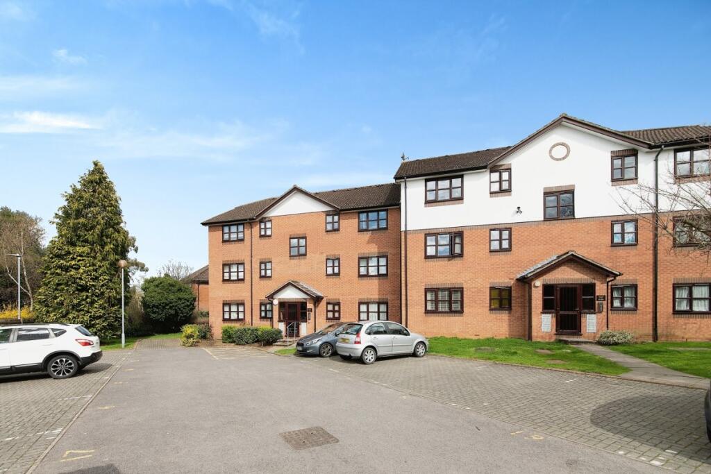 0 bed 1st Floor Flat for rent in Watford. From parkinsonfarr - Willesden Green