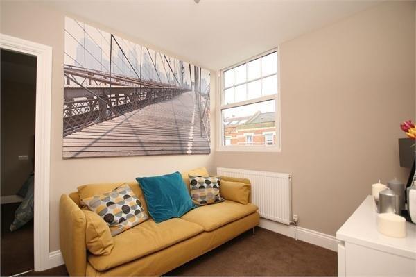 1 bed 1st Floor Flat for rent in Willesden. From parkinsonfarr - Willesden Green