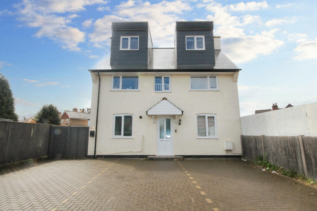 1 bed Flat for rent in Leatherhead. From Patrick Gardner Estate Agents