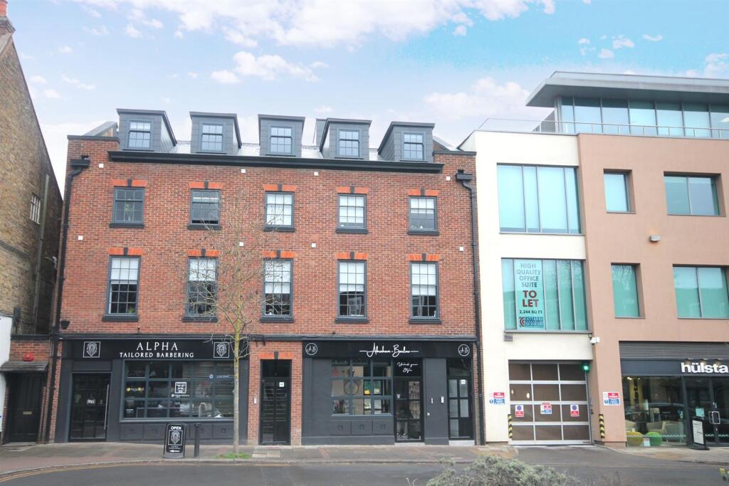 1 bed Apartment for rent in Esher. From Patrick Gardner - Leatherhead - Sales 1 bed Apartment for rent in Esher. From Patrick Gardner - Leatherhead - Sales