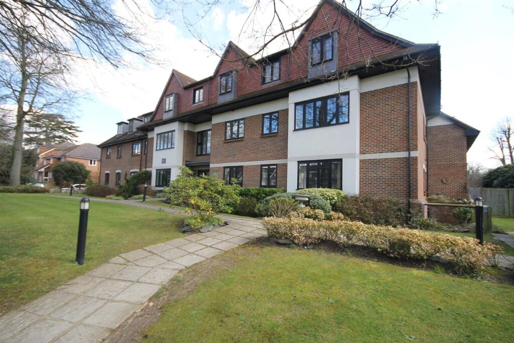 2 bed Apartment for rent in Leatherhead. From Patrick Gardner - Leatherhead - Sales 2 bed Apartment for rent in Leatherhead. From Patrick Gardner - Leatherhead - Sales