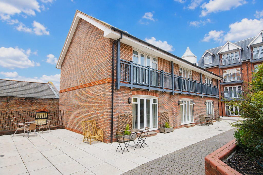 1 bed Apartment for rent in Leatherhead. From Patrick Gardner - Leatherhead - Sales 1 bed Apartment for rent in Leatherhead. From Patrick Gardner - Leatherhead - Sales