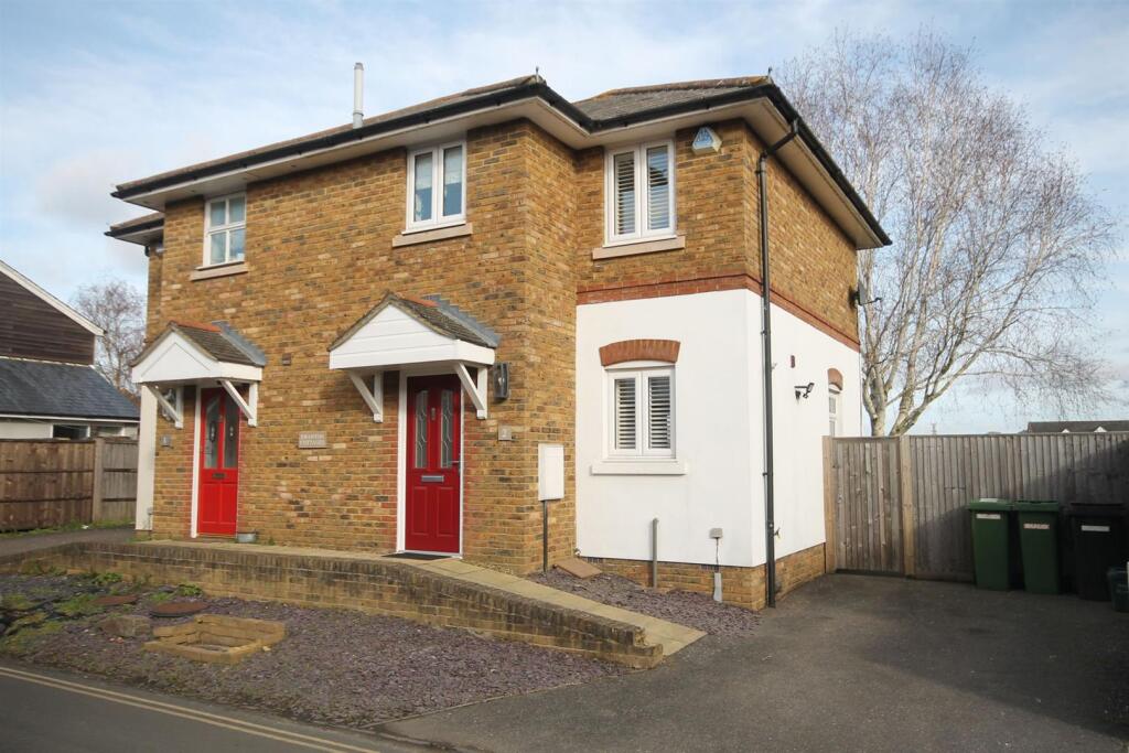 2 bed Cottage for rent in Leatherhead. From Patrick Gardner - Leatherhead - Sales