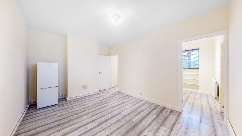 1 bed Apartment for rent in Islington. From Peach Properties - UK Ltd