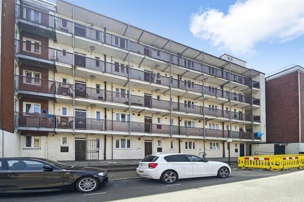 5 bed Apartment for rent in Stepney. From Peach Properties - Shoreditch