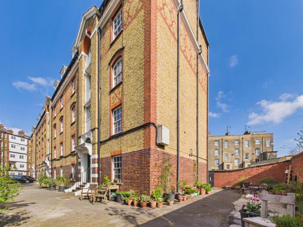 1 bed Apartment for rent in Bow. From Peach Properties - Shoreditch