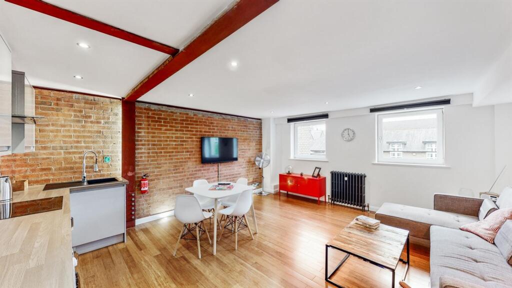 2 bed Apartment for rent in Stepney. From Peach Properties - Shoreditch