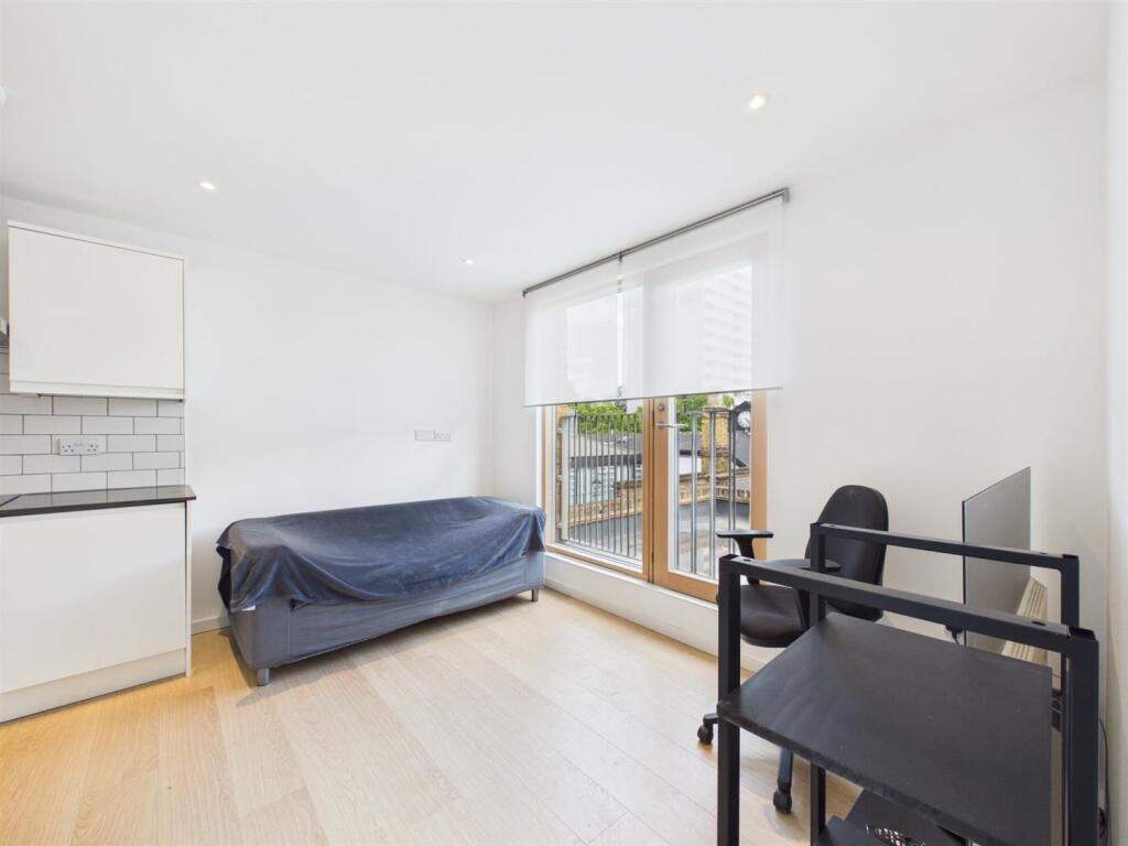 1 bed Apartment for rent in Bow. From Peach Properties - Shoreditch