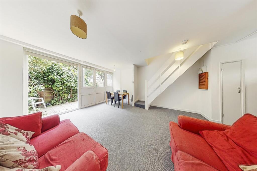 3 bed Apartment for rent in Stepney. From Peach Properties - Shoreditch