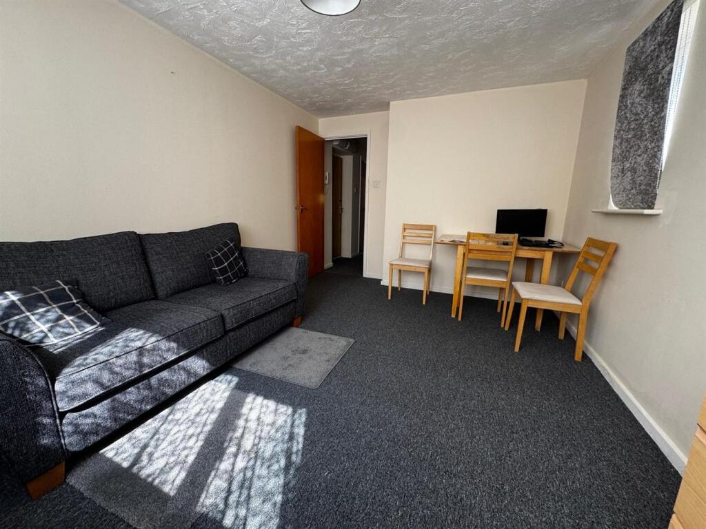 1 bed Apartment for rent in East Ham. From Peach Properties - Shoreditch
