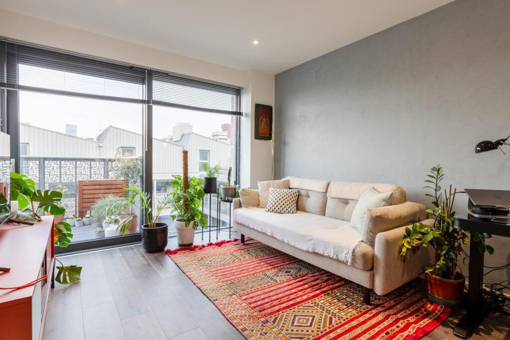 1 bed Apartment for rent in Bow. From Peach Properties - Shoreditch 1 bed Apartment for rent in Bow. From Peach Properties - Shoreditch