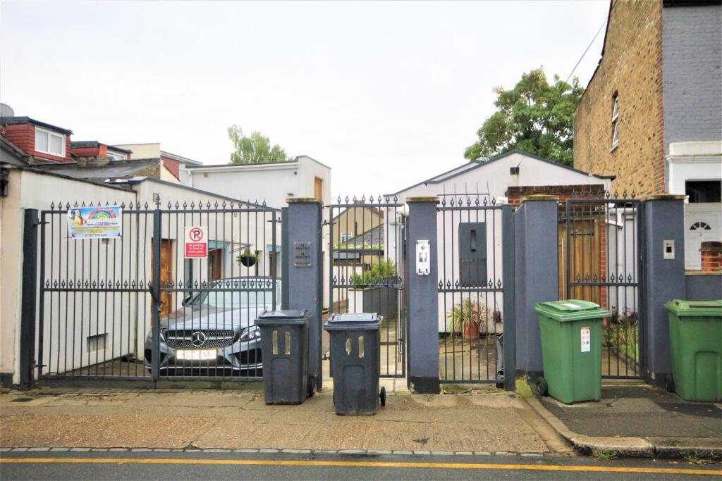 1 bed Apartment for rent in Walthamstow. From Peach Properties - Shoreditch