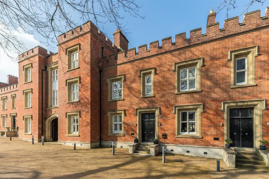 3 bed Mid Terraced House for rent in Woolwich. From Dexters - Blackheath