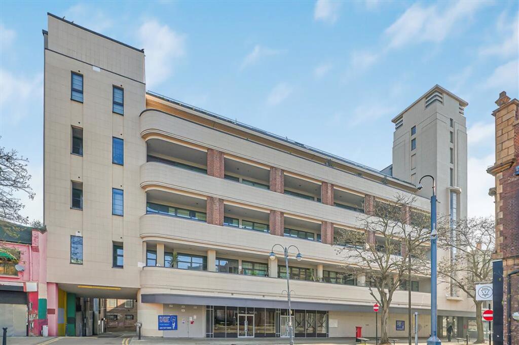 2 bed 1st Floor Flat for rent in Woolwich. From Dexters - Blackheath