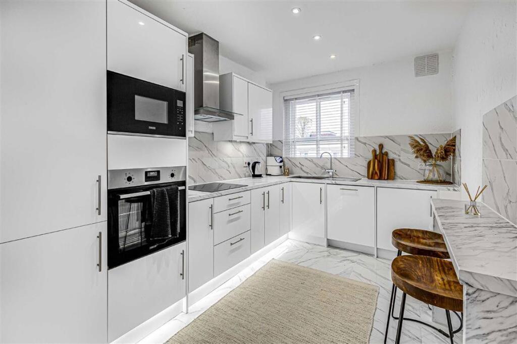 1 bed 1st Floor Flat for rent in Woolwich. From Dexters - Blackheath 1 bed 1st Floor Flat for rent in Woolwich. From Dexters - Blackheath