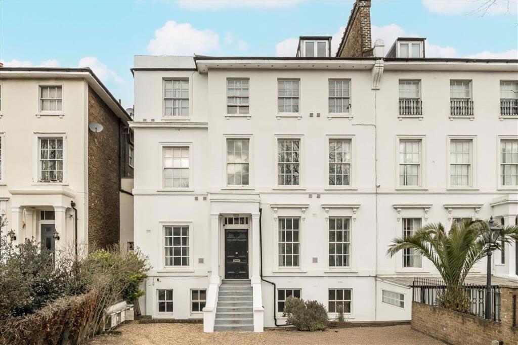 2 bed 1st Floor Flat for rent in Greenwich. From Dexters - Blackheath