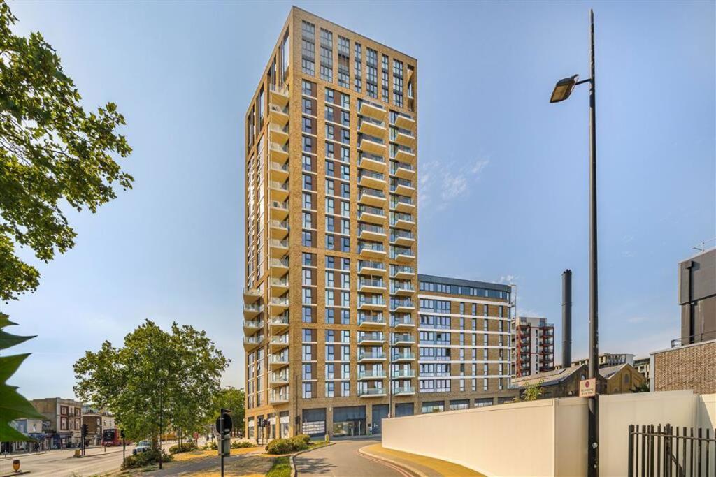 1 bed 1st Floor Flat for rent in Woolwich. From Dexters - Blackheath