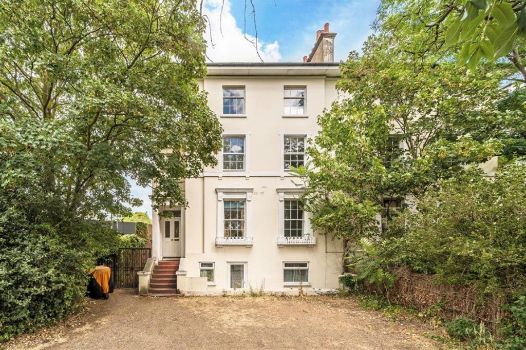 2 bed 1st Floor Flat for rent in Greenwich. From Dexters - Blackheath 2 bed 1st Floor Flat for rent in Greenwich. From Dexters - Blackheath