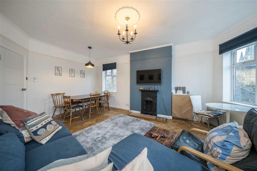 2 bed 1st Floor Flat for rent in Greenwich. From Dexters - Blackheath