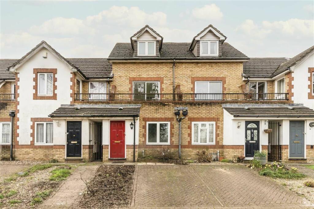 2 bed Detached House for rent in Chislehurst. From Peter James Estate Agents - Lee