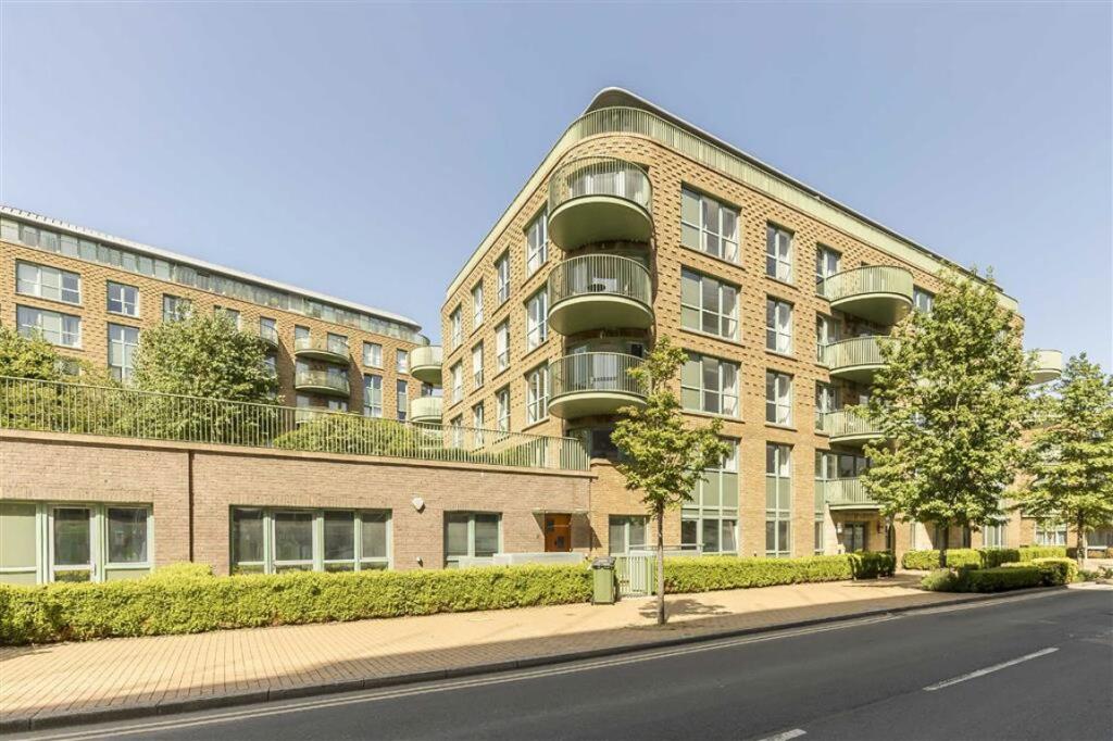 1 bed 1st Floor Flat for rent in Lewisham. From Dexters - Lee