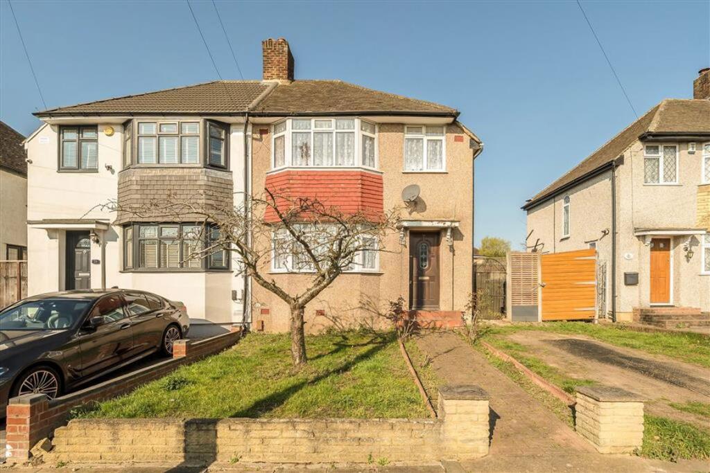 3 bed Semi Detached for rent in Eltham. From Dexters - Lee