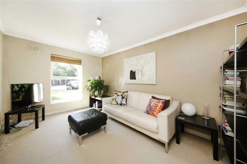 1 bed 1st Floor Flat for rent in Lewisham. From Dexters - Lee 1 bed 1st Floor Flat for rent in Lewisham. From Dexters - Lee